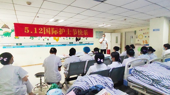 [成都癲癇病醫院]同場競技展風采！護士節，我院成功舉辦心肺復蘇技能大賽